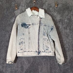 Forever 21 Light Blue Denim Truck Jacket with White Sherpa Lining Womens M